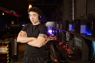 momo F8bet